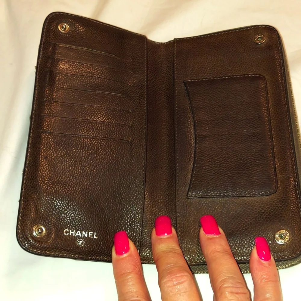 Chanel Wild Stitch Chocolate Brown long zip wallet🤎🤎 Authentic!